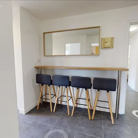 Balcony Fridge Tv 5min Rer D منزل للإقامة بيارفيت-سور-سين